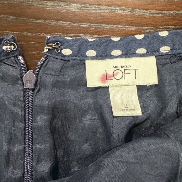 *LOFT* Blue x White Polka Dot Skirt Size 2 - Picture 4 of 5